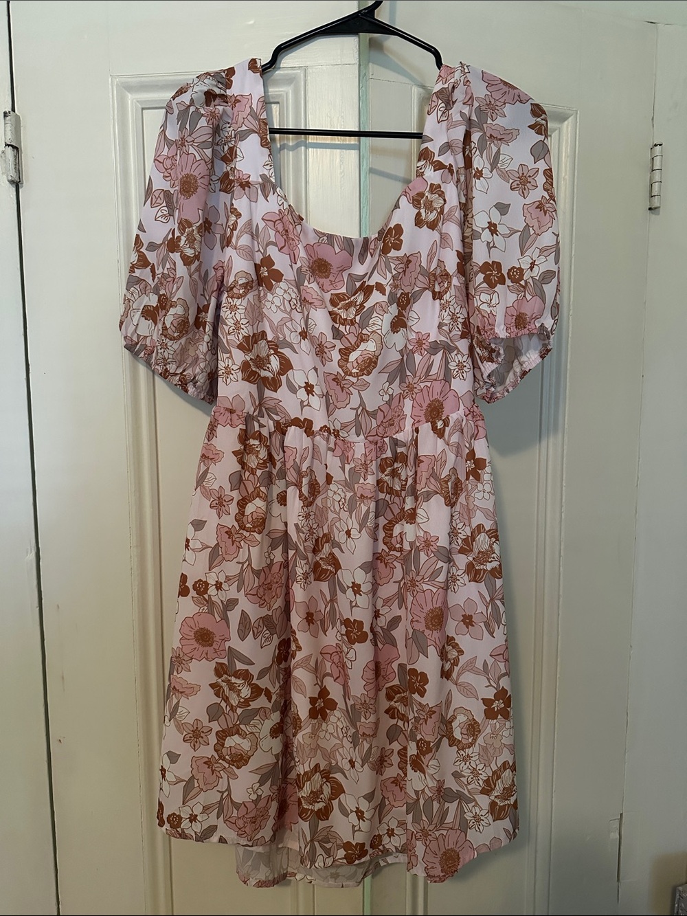 Floral Puff-Sleeve Mini Dress in Pink and Brown